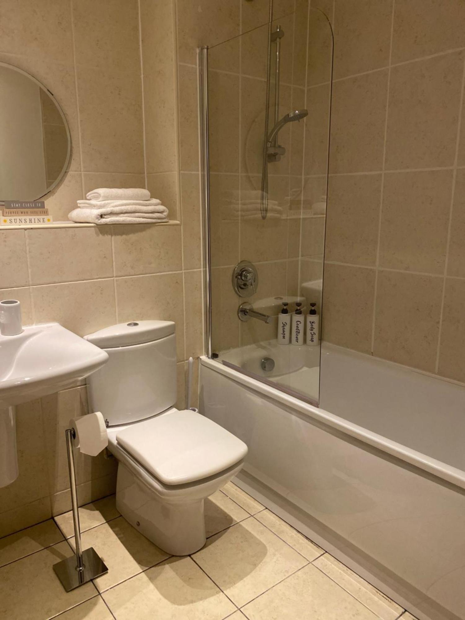 St James' Blvd Newcastle Apartment エクステリア 写真